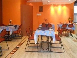 Hotel Celebration Канпур Экстерьер фото